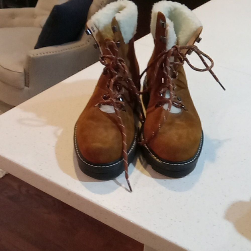 Bernardo Studio Dash boot in tobacco split suede w shearling collar size 9 NWT - Picture 6 of 8